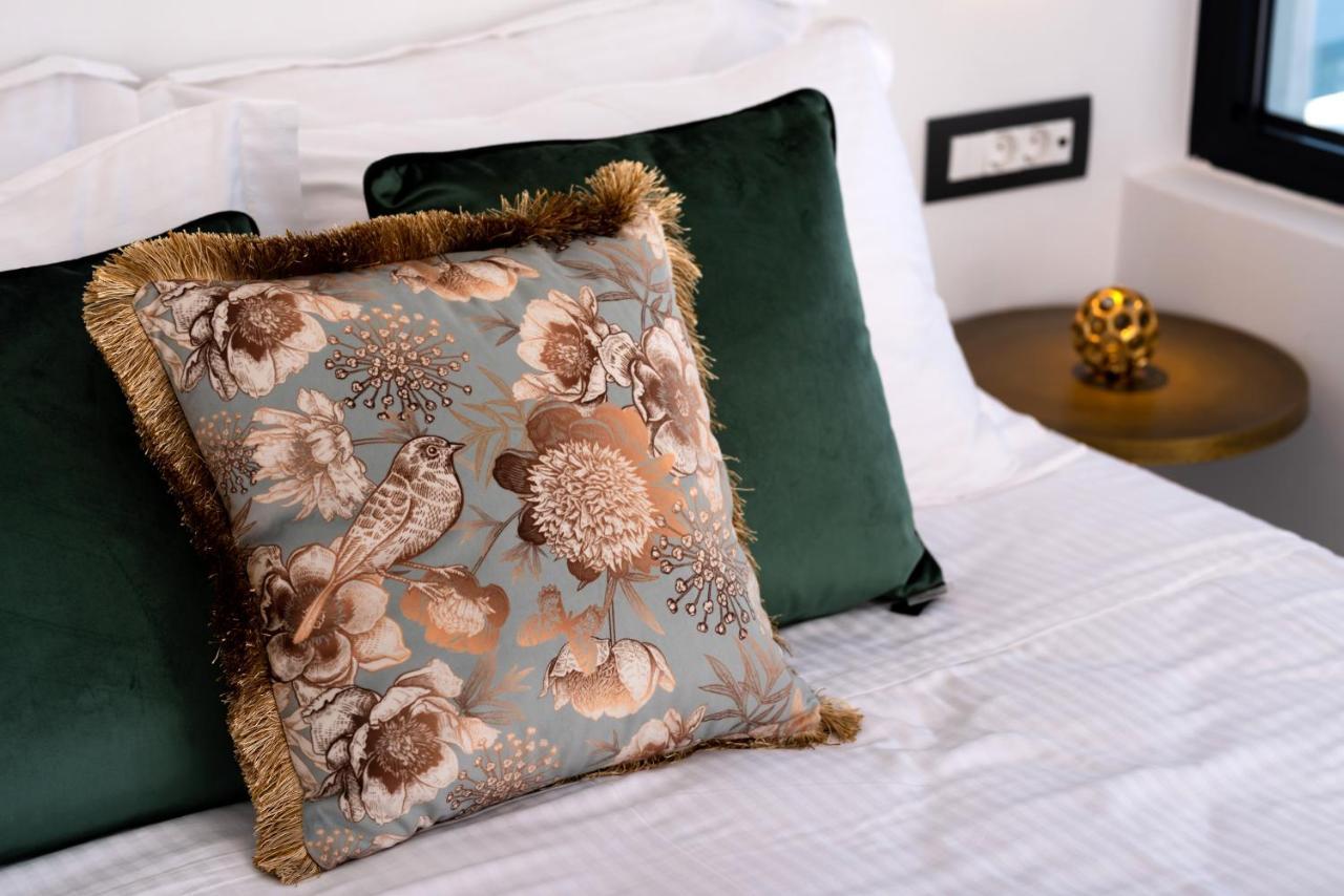 Daydream Luxury Suites Φηρά Εξωτερικό φωτογραφία